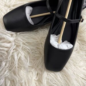 Elegant Black Women's Shoes